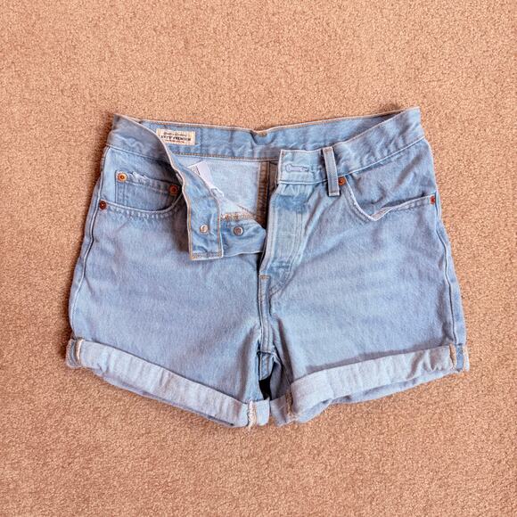 Levi’s 501 Cotton Denim Rolled Jean Shorts Light Wash Women 25 - Picture 2 of 15